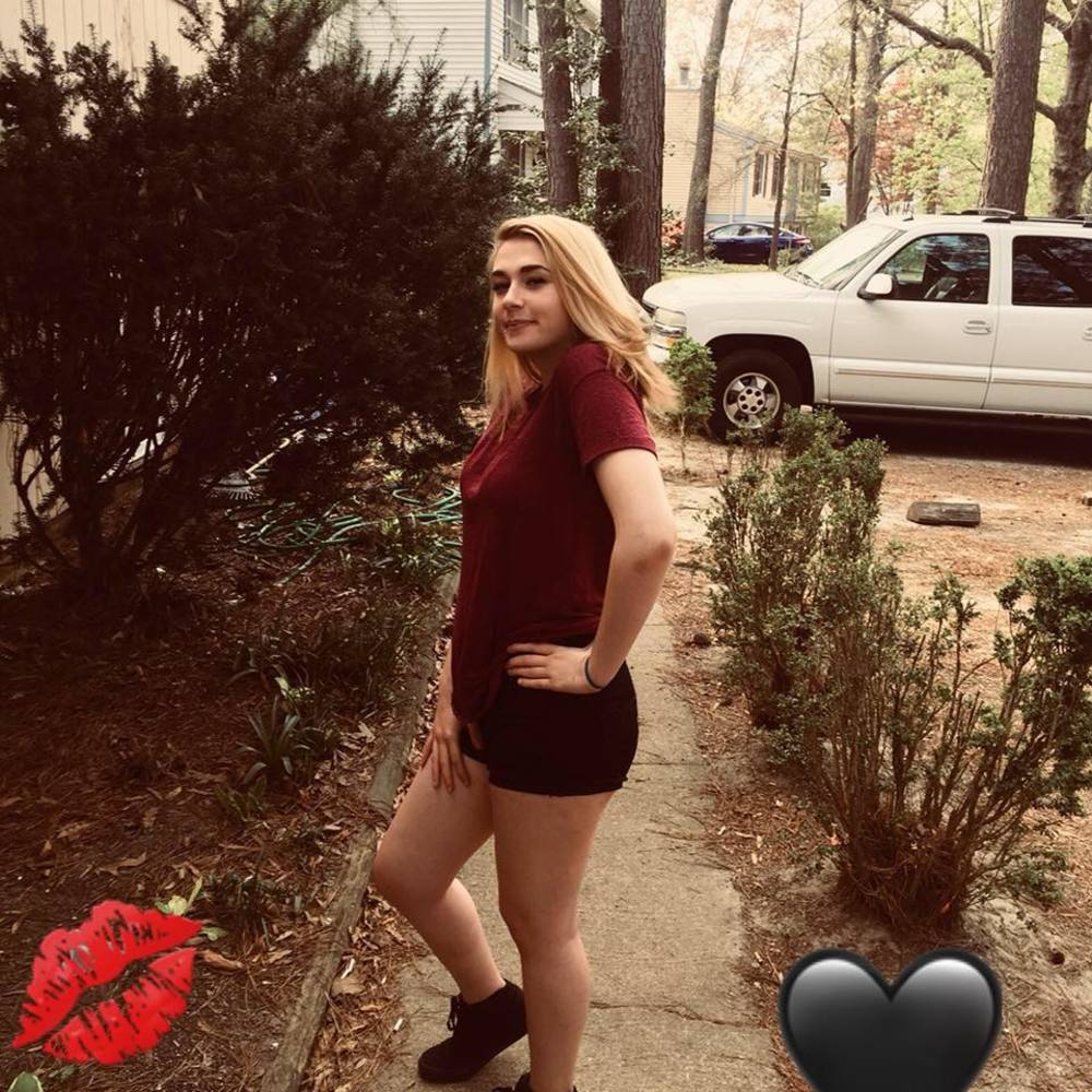 Meet your Posher, Lexi